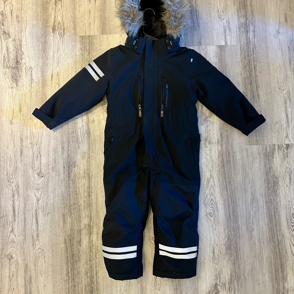 Lindberg
COLDEN WINTER OVERALL - BLACK
See pics for measurements - Picture 10 of 10